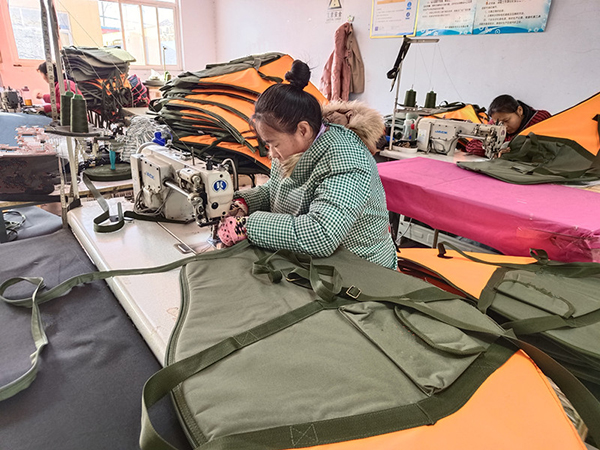 Hunting gun bag sewing